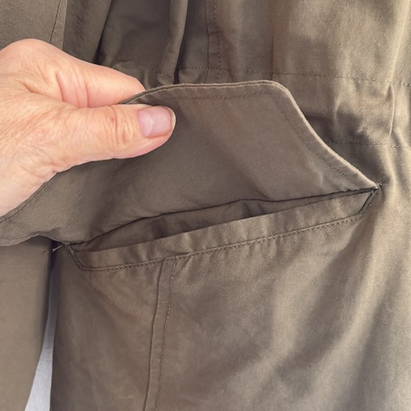 Loft Women's Khaki Faux Fur-Trimmed Removable Hooded Barn Type Jacket. EUC - Picture 6 of 9